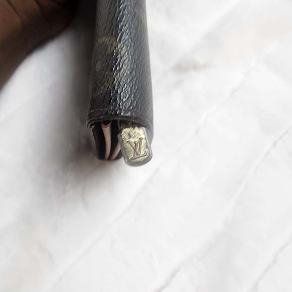 Louis Vuitton Long Wallet - Picture 7 of 9